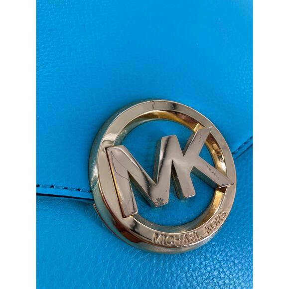 MICHAEL KORS, LARGE BLUE PEBBLED LEATHER HANDBAG - Picture 9 of 16